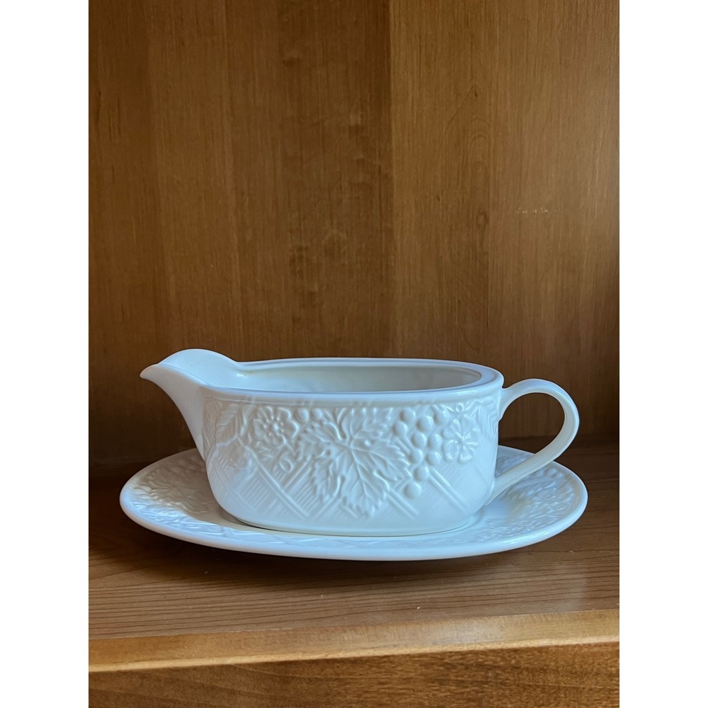 Mikasa English Countryside White Gravy Boat and Underplate Embossed Stoneware